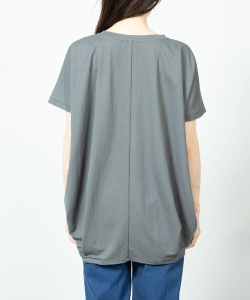 NAVY（ネイビー）の「SARARI 冷感サイドタック無地半袖Tシャツ（Tシャツ/カットソー・レディース・グレー/グリーン/ホワイト/グレイッシュベージュ/ブラック・フリー）」の12枚目の写真