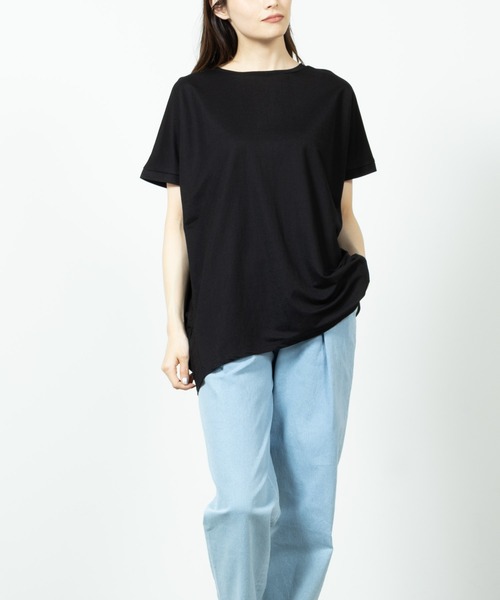 NAVY（ネイビー）の「SARARI 冷感サイドタック無地半袖Tシャツ（Tシャツ/カットソー・レディース・グレー/グリーン/ホワイト/グレイッシュベージュ/ブラック・フリー）」の9枚目の写真