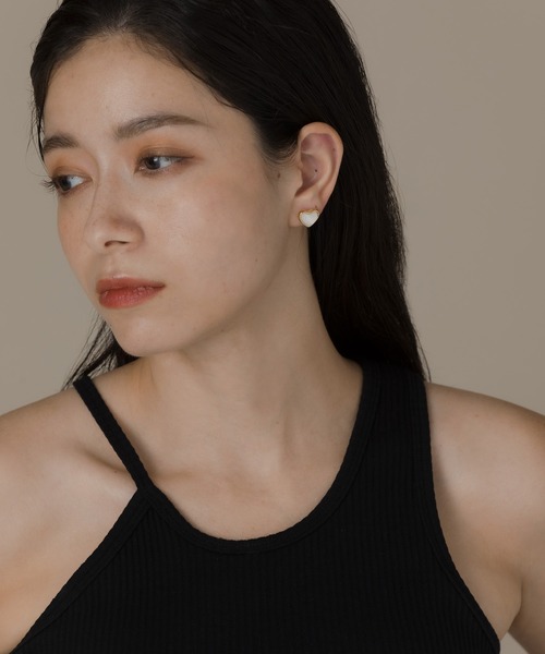 VATSURICA（バツリカ）の「〈VATSURICA〉金属アレルギー対応 / サージカルステンレス / ミニ ハート ピアス（ピアス（両耳用）・レディース・ホワイト/レッド・FREE）」の3枚目の写真