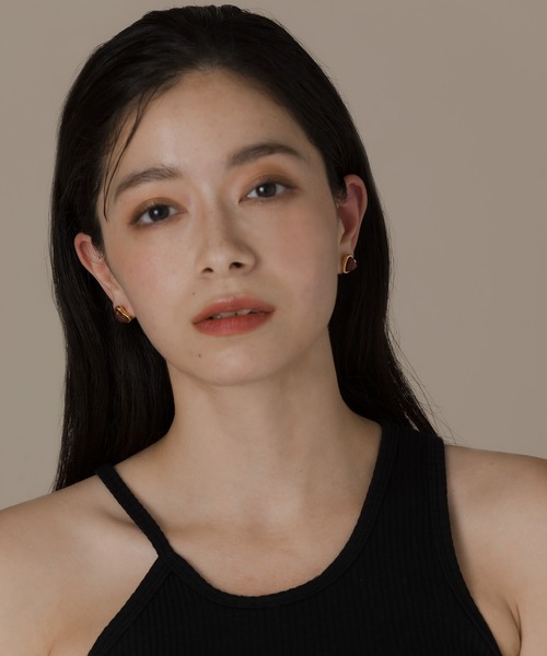 VATSURICA（バツリカ）の「〈VATSURICA〉金属アレルギー対応 / サージカルステンレス / ミニ ハート ピアス（ピアス（両耳用）・レディース・ホワイト/レッド・FREE）」の5枚目の写真