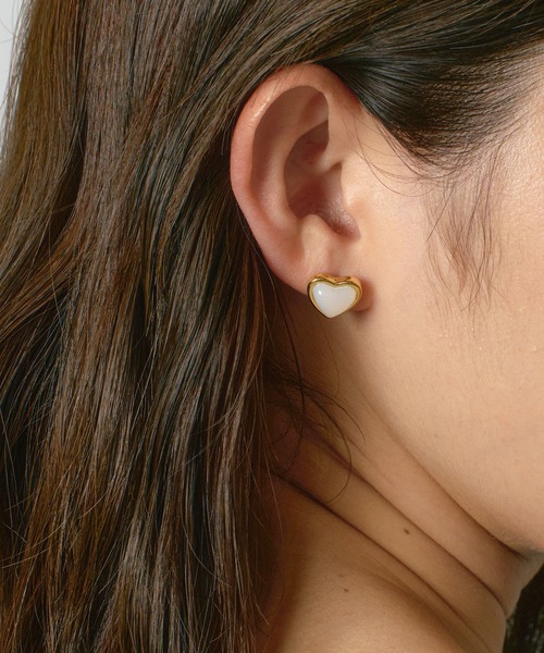 VATSURICA（バツリカ）の「〈VATSURICA〉金属アレルギー対応 / サージカルステンレス / ミニ ハート ピアス（ピアス（両耳用）・レディース・ホワイト/レッド・FREE）」の17枚目の写真