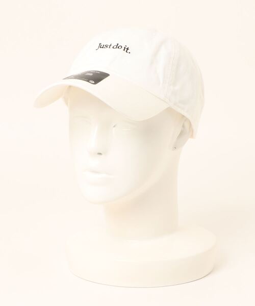 NIKE(ナイキ)の「《NIKEアパレル》クラブ CB JDI L キャップ(キャップ・メンズ・ホワイト×ブラック/ブラック×ホワイト・M/L/S/M/L/XL)」の1枚目の写真