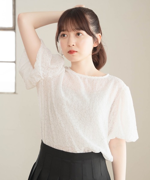 Cham.（チャム）の「ボリューム袖フラワートップス（シャツ/ブラウス・レディース・オフホワイト・F）」の10枚目の写真