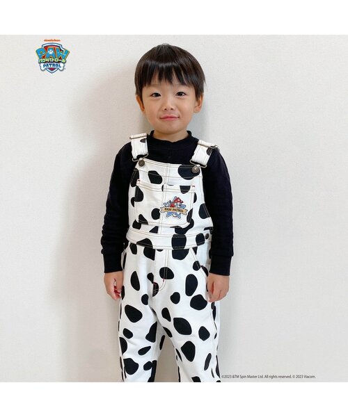 BREEZE(ブリーズ)の「パウ・パトロール 総柄サロペット(サロペット/オーバーオール・キッズ・アイボリー・110/130/90)」の3枚目の写真