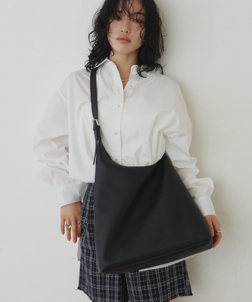 Aunt Marie's(アントマリーズ)の「ワンハンドルスクエアショルダー/トートバッグ(ショルダーバッグ・レディース・ピンク/アイボリー/ブラック・FREE)」の21枚目の写真