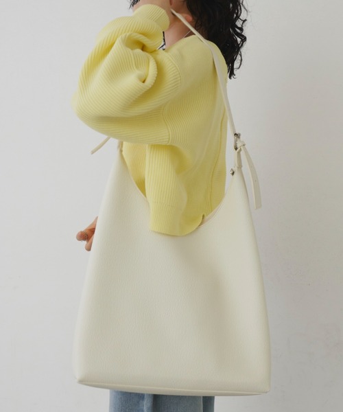Aunt Marie's(アントマリーズ)の「ワンハンドルスクエアショルダー/トートバッグ(ショルダーバッグ・レディース・ピンク/アイボリー/ブラック・FREE)」の8枚目の写真