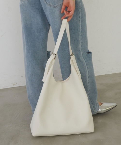 Aunt Marie's(アントマリーズ)の「ワンハンドルスクエアショルダー/トートバッグ(ショルダーバッグ・レディース・ピンク/アイボリー/ブラック・FREE)」の10枚目の写真