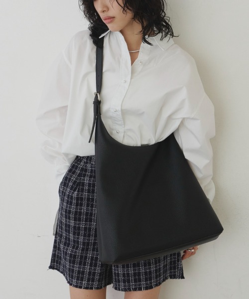 Aunt Marie's(アントマリーズ)の「ワンハンドルスクエアショルダー/トートバッグ(ショルダーバッグ・レディース・ピンク/アイボリー/ブラック・FREE)」の20枚目の写真