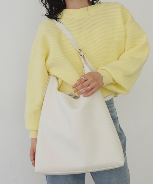 Aunt Marie's(アントマリーズ)の「ワンハンドルスクエアショルダー/トートバッグ(ショルダーバッグ・レディース・ピンク/アイボリー/ブラック・FREE)」の4枚目の写真