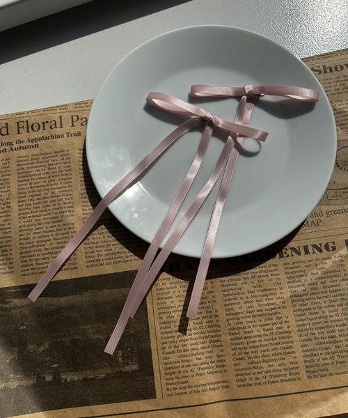 WEGO(ウィゴー)の「WEGO/【2点セット】ロングリボンヘアクリップ(バレッタ/ヘアクリップ・レディース・ブラック/ホワイト/ライトピンク/オフホワイト/ブラック系その他/ベージュ/ライトグレー・FREE)」の15枚目の写真