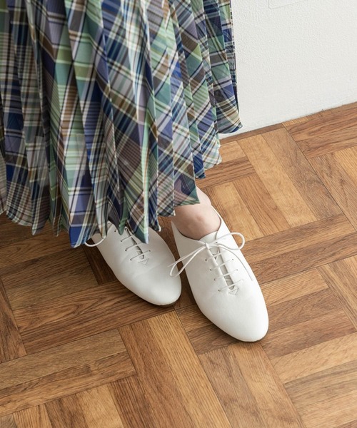 URBAN RESEARCH DOORS(アーバンリサーチドアーズ)の「レースアップシューズ(その他シューズ・レディース・ブラック/オフホワイト・36/38/37)」の5枚目の写真