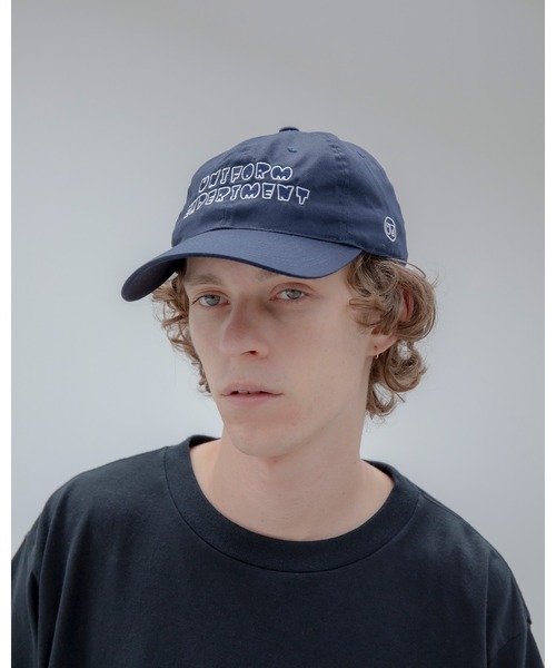 uniform experiment(ユニフォームエクスペリメント)の「AUTHENTIC LOGO COTTON CAP(キャップ・メンズ・ネイビー/ブラック・FREE)」の7枚目の写真