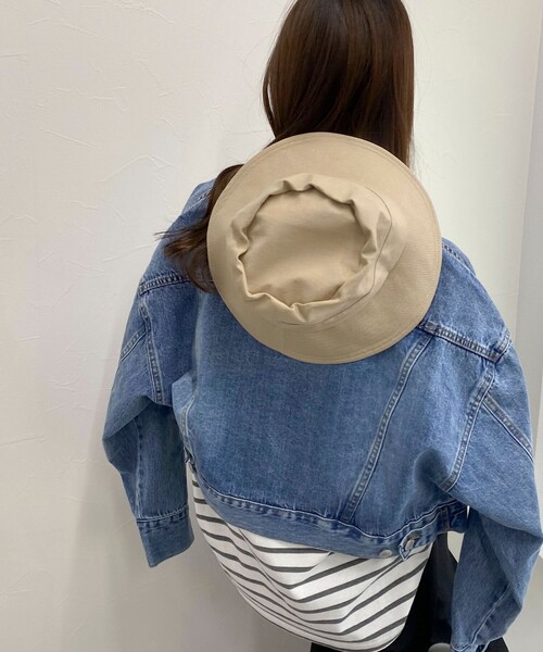 fredy emue（フレディエミュ）の「UV着脱ひも付きハット（ハット・レディース・ベージュ/ダークネイビー・FREE）」の7枚目の写真
