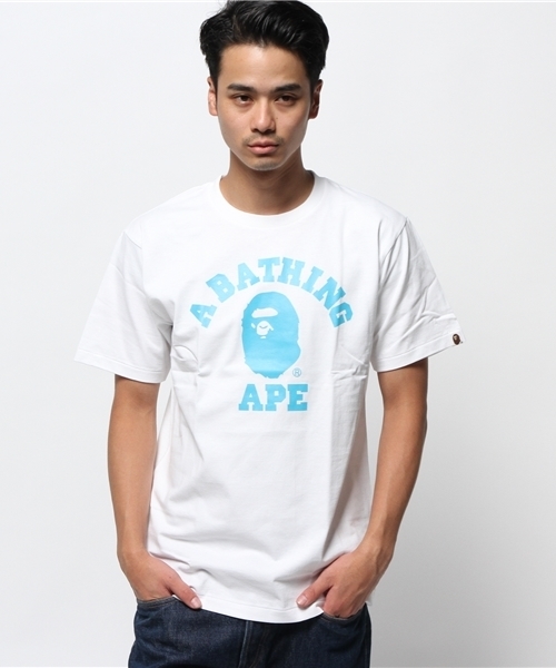 A BATHING APE（アベイシングエイプ）の「NEON COLLEGE TEE（Tシャツ/カットソー・メンズ・ホワイト系その他/ブラック系その他/ホワイト×グリーン/ブラック×グリーン/ブラック×ブルー/ホワイト×ブルー・X-LARGE/MEDIUM/LARGE/SMALL/XX-LARGE）」の3枚目の写真