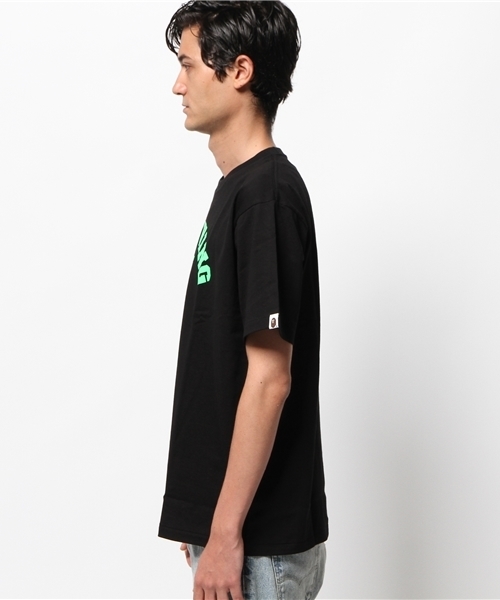 A BATHING APE（アベイシングエイプ）の「NEON COLLEGE TEE（Tシャツ/カットソー・メンズ・ホワイト系その他/ブラック系その他/ホワイト×グリーン/ブラック×グリーン/ブラック×ブルー/ホワイト×ブルー・X-LARGE/MEDIUM/LARGE/SMALL/XX-LARGE）」の8枚目の写真
