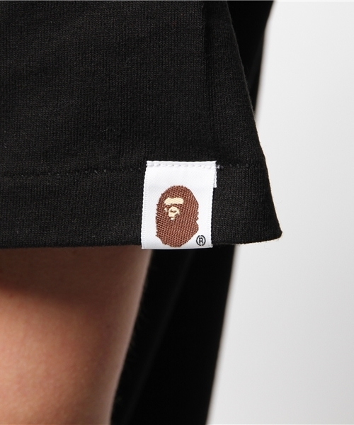 A BATHING APE（アベイシングエイプ）の「NEON COLLEGE TEE（Tシャツ/カットソー・メンズ・ホワイト系その他/ブラック系その他/ホワイト×グリーン/ブラック×グリーン/ブラック×ブルー/ホワイト×ブルー・X-LARGE/MEDIUM/LARGE/SMALL/XX-LARGE）」の12枚目の写真