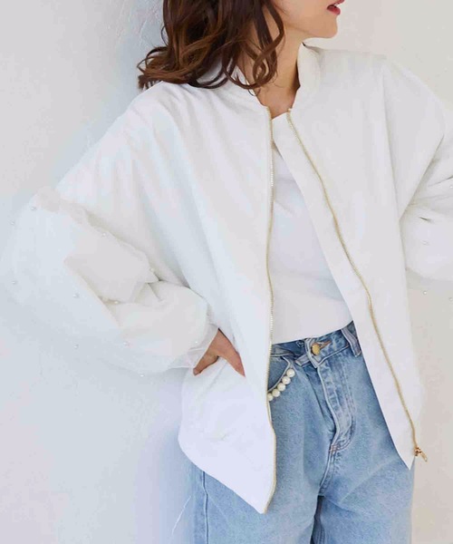 M y u（ミュー）の「袖パールチュールMA1オーバージャケット（MA-1・レディース・ホワイト/ブラック・ML/S）」の18枚目の写真