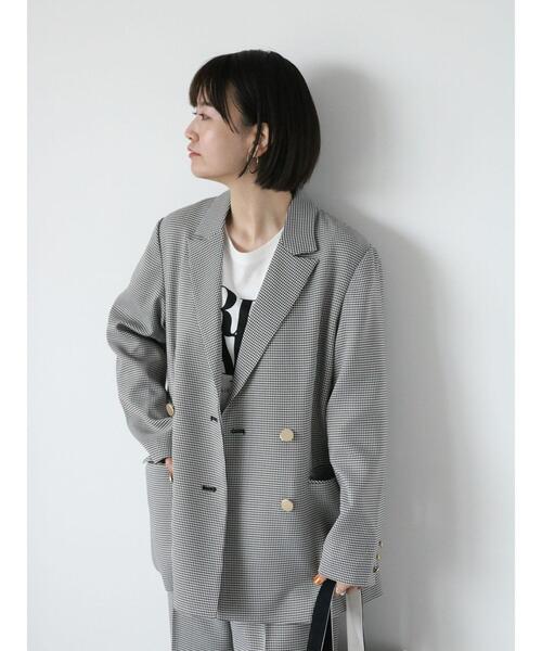 Lugnoncure（ルノンキュール）の「テーラードジャケット(セットアップ可)（ノーカラージャケット・レディース・ベージュ/ネイビー/オフホワイト・F）」の2枚目の写真