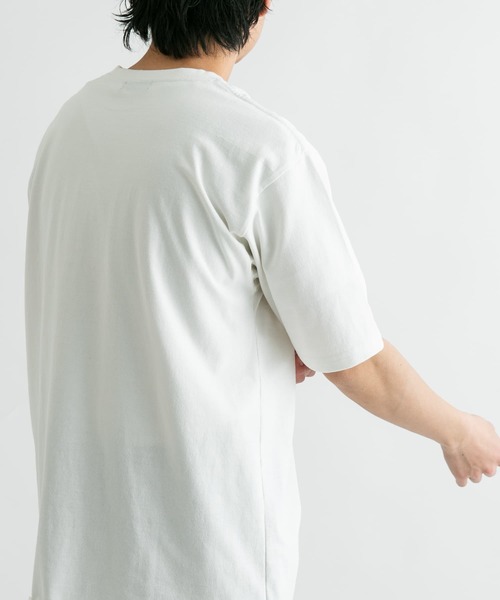 EKAL（エカル）の「エンブロイダリースモールロゴTシャツ（Tシャツ/カットソー・メンズ・ホワイト/スミクロ/ベージュ系その他・LARGE/MEDIUM）」の6枚目の写真