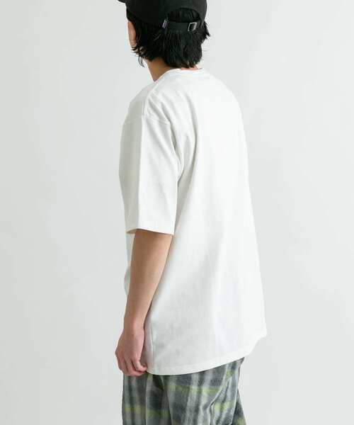 EKAL（エカル）の「エンブロイダリースモールロゴTシャツ（Tシャツ/カットソー・メンズ・ホワイト/スミクロ/ベージュ系その他・LARGE/MEDIUM）」の7枚目の写真