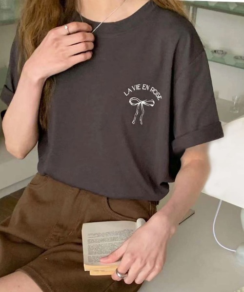 Futier land(フューティアランド)の「【綿100%】バックリボンロゴTシャツ(Tシャツ/カットソー・レディース・イエロー/杢グレー/チャコールグレー/ホワイト・FREE)」の3枚目の写真