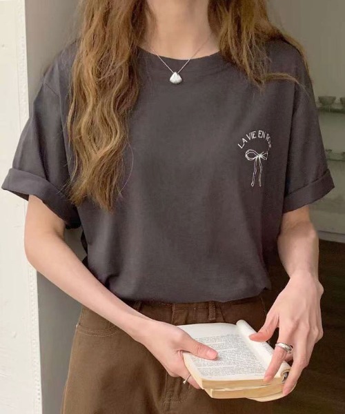 Futier land(フューティアランド)の「【綿100%】バックリボンロゴTシャツ(Tシャツ/カットソー・レディース・イエロー/杢グレー/チャコールグレー/ホワイト・FREE)」の8枚目の写真