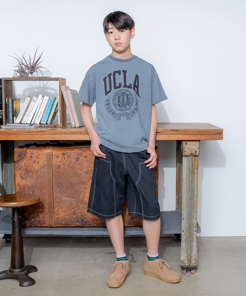 UCLA（ユーシーエルエー）の「【大人向けサイズあり】【UCLA】コットン・半袖カレッジプリントTシャツ（Tシャツ/カットソー・キッズ・ライトブルー/グレー/ホワイト・140cm/150cm/160cm/170cm）」の4枚目の写真