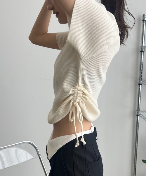 MOCOA'S(モコアズ)の「サイドドロストシャーリングトップス(Tシャツ/カットソー・レディース・ブラック/ブラック×ホワイト・FREE)」の17枚目の写真