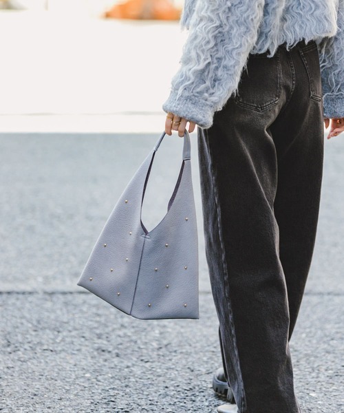 RODE SKO(ロデスコ)の「スタッズサンカクトートバッグ(トートバッグ・レディース・ブラック/ベージュ/ホワイト系その他/グレー・ONE)」の11枚目の写真