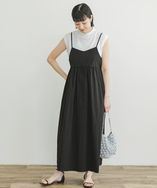 ITEMS URBANRESEARCH（アイテムズ アーバンリサーチ）の「フレンチTシャツ×キャミワンピースセット（ワンピース・レディース・モカ/ブラック・FREE）」の11枚目の写真