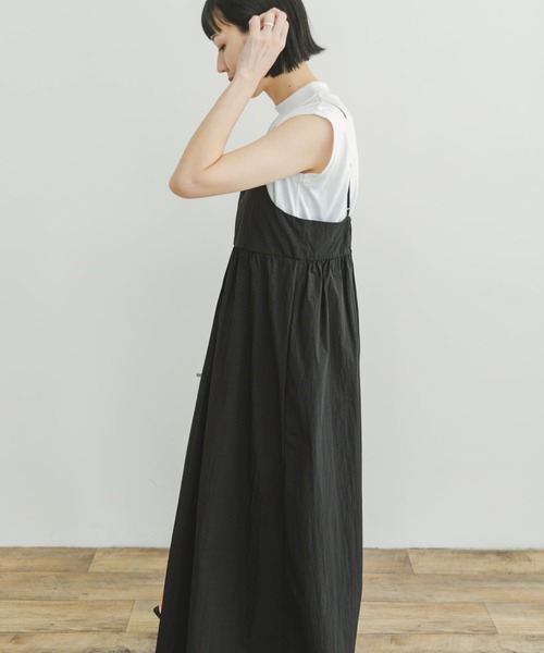 ITEMS URBANRESEARCH（アイテムズ アーバンリサーチ）の「フレンチTシャツ×キャミワンピースセット（ワンピース・レディース・モカ/ブラック・FREE）」の8枚目の写真