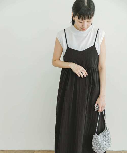 ITEMS URBANRESEARCH（アイテムズ アーバンリサーチ）の「フレンチTシャツ×キャミワンピースセット（ワンピース・レディース・モカ/ブラック・FREE）」の7枚目の写真