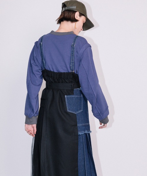 AULA AILA（アウラアイラ）の「デニムコンビネーションジャンパースカート（ジャンパースカート・レディース・ブラック/ネイビー/キャメル・1/0）」の8枚目の写真