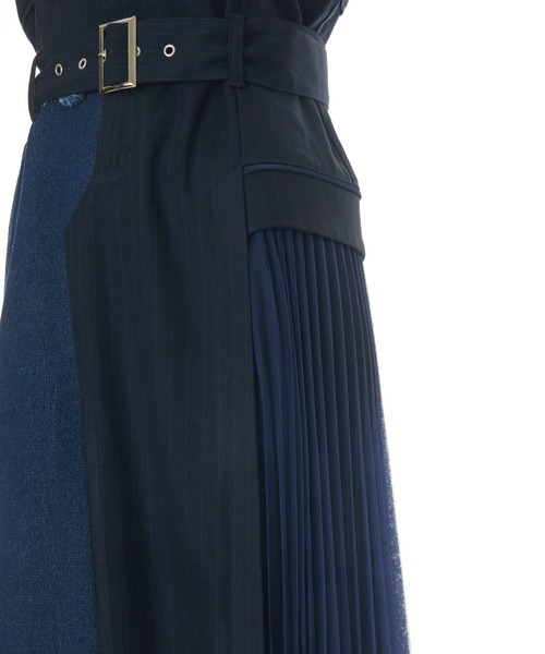 AULA AILA（アウラアイラ）の「デニムコンビネーションジャンパースカート（ジャンパースカート・レディース・ブラック/ネイビー/キャメル・1/0）」の17枚目の写真