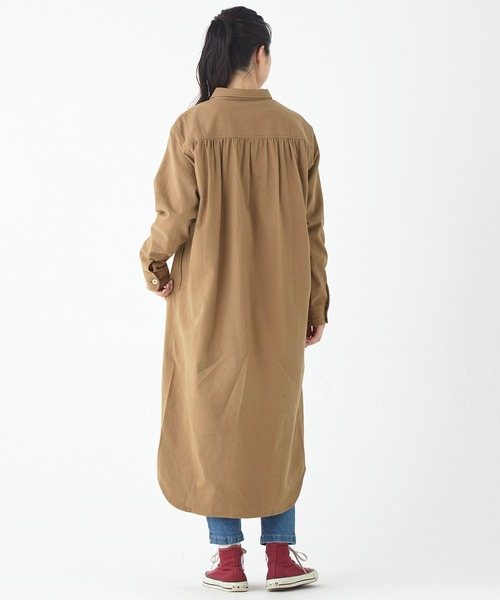KRIFF MAYER（クリフメイヤー）の「ビエラ無地シャツワンピ（ワンピース・レディース・オリーブ/ナチュラル/カラフル/ベージュ/チャコール・LARGE/MEDIUM）」の21枚目の写真