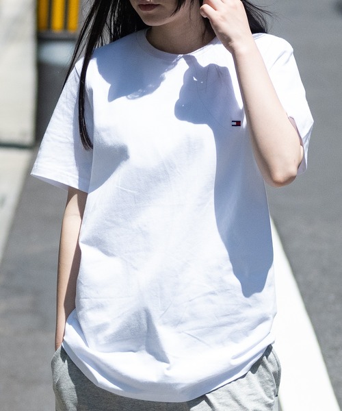 TOMMY HILFIGER（トミーヒルフィガー）の「【D】〔TOMMY HILFIGER〕ワンポイント フラッグ刺繍 クルーネックTシャツ  CORE FLAG CREW NECK TEE（Tシャツ/カットソー・メンズ・ブラック/ヘザーグレー/ホワイト/ネイビー・SMALL/MEDIUM/LARGE）」の14枚目の写真