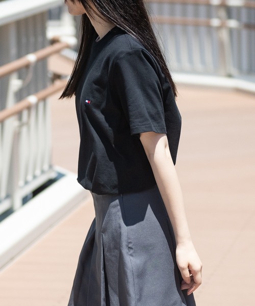 TOMMY HILFIGER（トミーヒルフィガー）の「【D】〔TOMMY HILFIGER〕ワンポイント フラッグ刺繍 クルーネックTシャツ  CORE FLAG CREW NECK TEE（Tシャツ/カットソー・メンズ・ブラック/ヘザーグレー/ホワイト/ネイビー・SMALL/MEDIUM/LARGE）」の21枚目の写真