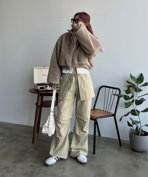 SHAGGIE（シャギー）の「Wベルト付き２WAYヴィンテージ風バッグ（ショルダーバッグ・レディース・ホワイト/ブラウン/ブラック・FREE）」の7枚目の写真