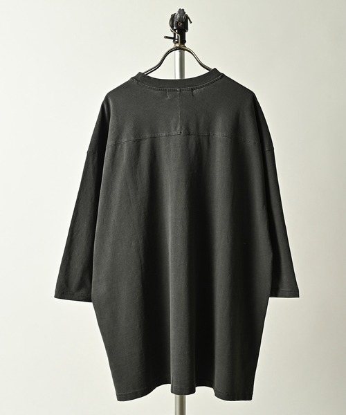 many men many mind（メニーメンメニーマインド）の「many men many mind /ピグメント ナンバリングプリント5分袖TEE（Tシャツ/カットソー・メンズ・ベージュ/ブルー/ブラック・LARGE/MEDIUM）」の4枚目の写真