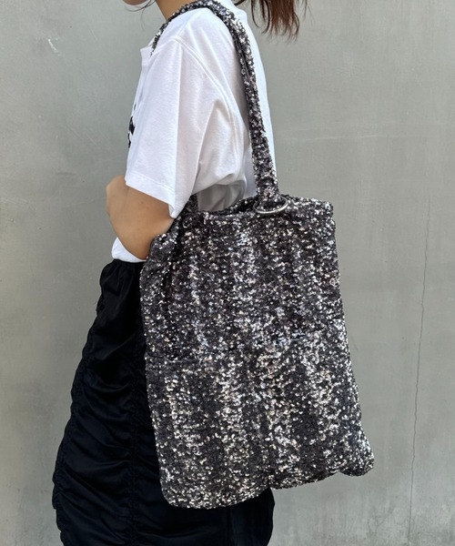 CIAOPANIC TYPY（チャオパニックティピー）の「新色登場！！≪よもセレクト！≫【A4サイズ対応】カラビナ付きスパンコールトートバッグ（トートバッグ・レディース・ホワイト/ブラック/ミント/シルバー/グレー/ブラウン・ONE SIZE）」の12枚目の写真