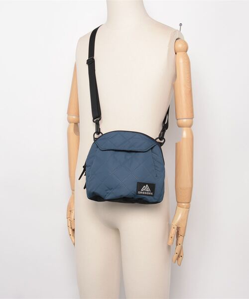 GREGORY(グレゴリー)の「トースティーショルダー TOASTY SHOULDER ネイビー/キルティッド(ショルダーバッグ・メンズ・ネイビー・ONE SIZE)」の2枚目の写真