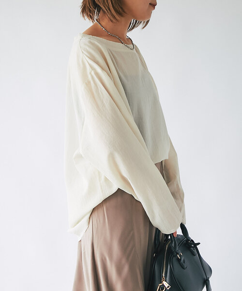 un dix cors（アンディコール）の「《コーデの幅を広げる》ルーズネックシアープルオーバー（シャツ/ブラウス・レディース・チャコールグレー/カーキ/アイボリー・FREE）」の6枚目の写真