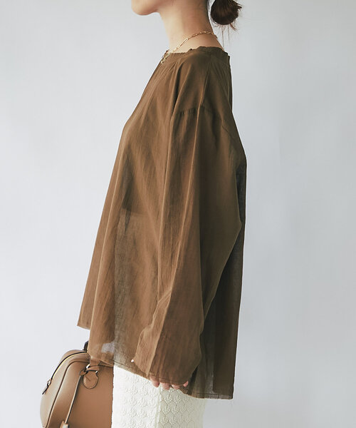 un dix cors（アンディコール）の「《コーデの幅を広げる》ルーズネックシアープルオーバー（シャツ/ブラウス・レディース・チャコールグレー/カーキ/アイボリー・FREE）」の21枚目の写真