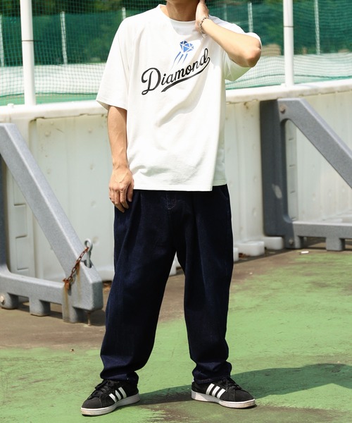 ZIP FIVE(ジップファイブ)の「【ZIP FIVE】【DIAMOND】 チームロゴ風 ビッグシルエット ラグラン 半袖プリント Tシャツ(Tシャツ/カットソー・メンズ・ホワイト/オートミール/ブラック/ホワイト×ブラック/ブルー/アイボリー系・MEDIUM/LARGE/X-LARGE)」の9枚目の写真