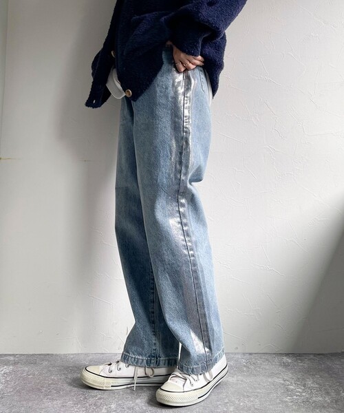 fredy emue（フレディエミュ）の「箔プリントラインデニムパンツ