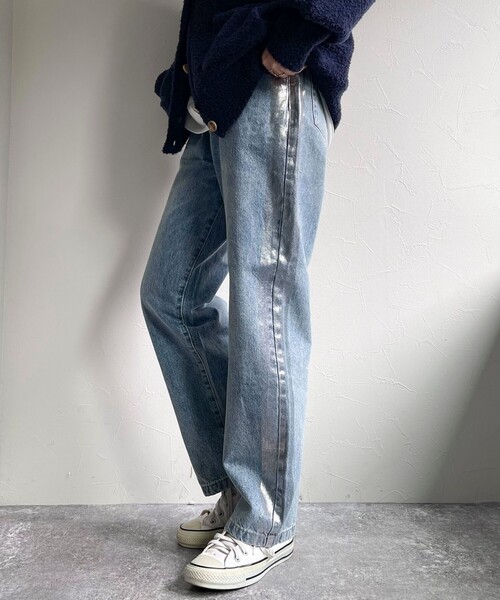 fredy emue（フレディエミュ）の「箔プリントラインデニムパンツ（デニムパンツ・レディース・グレイッシュブルー・38/36）」の12枚目の写真