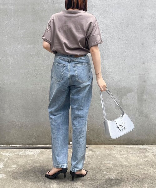 fredy emue（フレディエミュ）の「箔プリントラインデニムパンツ（デニムパンツ・レディース・グレイッシュブルー・38/36）」の17枚目の写真