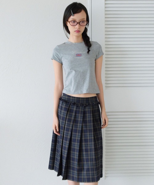 FCMM（エフシーエムエム）の「FLAG RHINESTONE CROP TEE/フラッグラインストーンクロップT（Tシャツ/カットソー・レディース・ホワイト/ネイビー/グレー・MEDIUM/SMALL）」の14枚目の写真