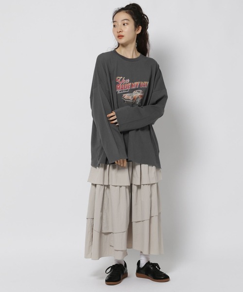 niko and...(ニコアンド)の「Classic Vehicles Tシャツ(Tシャツ/カットソー・レディース・ベージュ/チャコール/ナチュラル・FREE)」の4枚目の写真