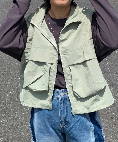 CRB(シーアールビー)の「スタンドジップベスト(ベスト・レディース・ベージュ/アイボリー/ブラック/カーキ・F)」の21枚目の写真